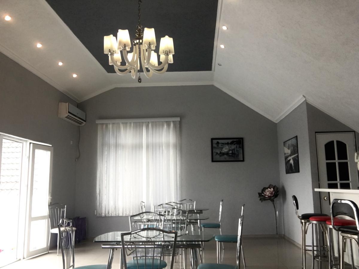Emiliya Guest House ガグラ エクステリア 写真