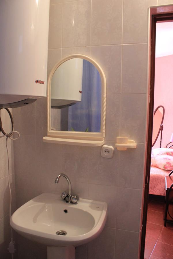 Emiliya Guest House ガグラ エクステリア 写真
