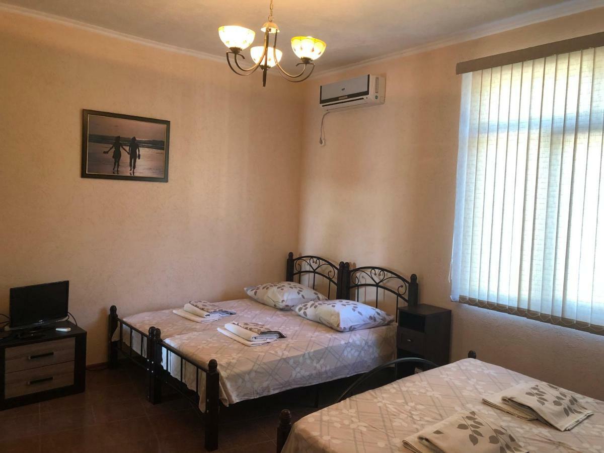 Emiliya Guest House ガグラ エクステリア 写真